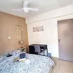 Kwatera prywatna 5 Min Walk To Beach, Perfect Seaside Escape 3br Shared *