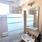 5 Min Walk To Beach, Perfect Seaside Escape 3br Shared Kwatera prywatna *